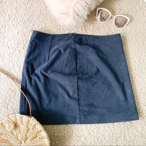 ❗️🆕NWT Abercrombie suede skirt🆕❗️